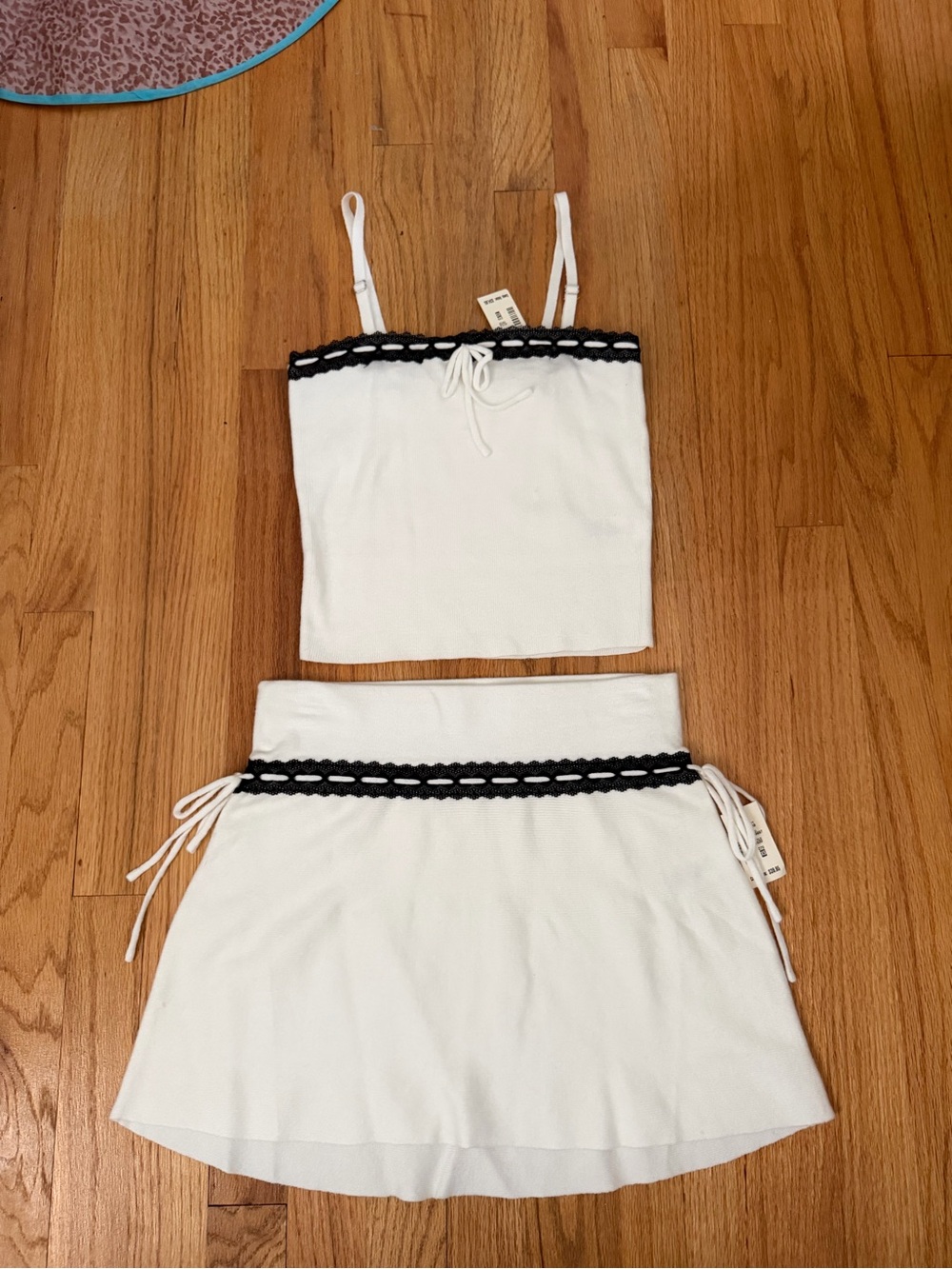 Aeropostale White Two-Piece Knit Skirt Set with Black Trim